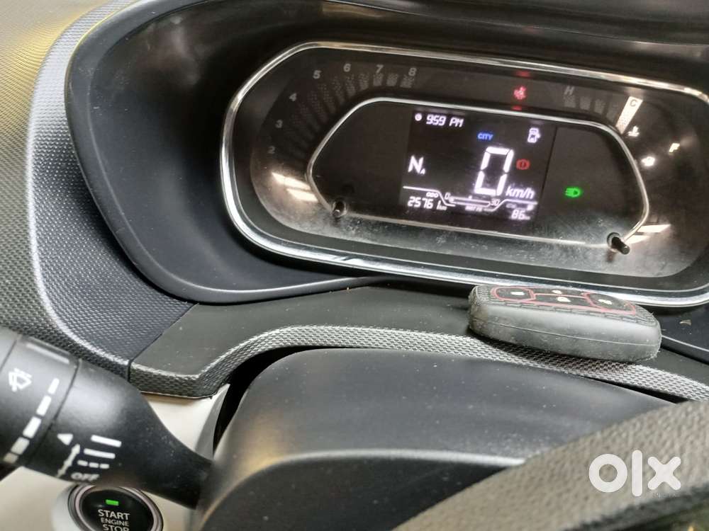 Tata Nexon 1.2 Revotron Xza Plus (o) Amt, 2022, Petrol