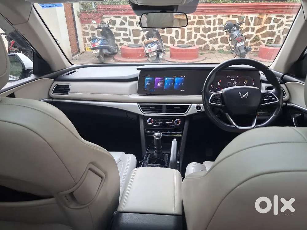 Mahindra Xuv700 – Excellent Condition  Single Owner  Well Maintained