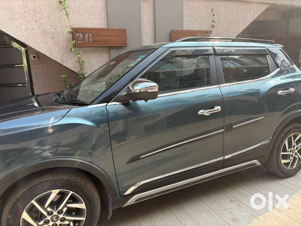 Mahindra Xuv300 2023 Petrol Well Maintained