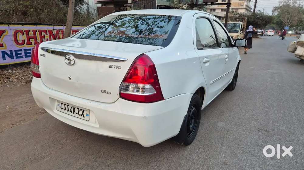 Toyota Etios 2012 Diesel 80000 Km Driven