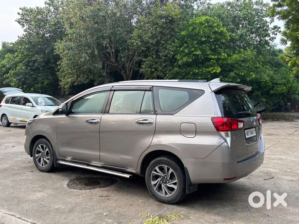 Toyota Innova Crysta 2.4 G Plus Mt 7 Str, 2019, Diesel