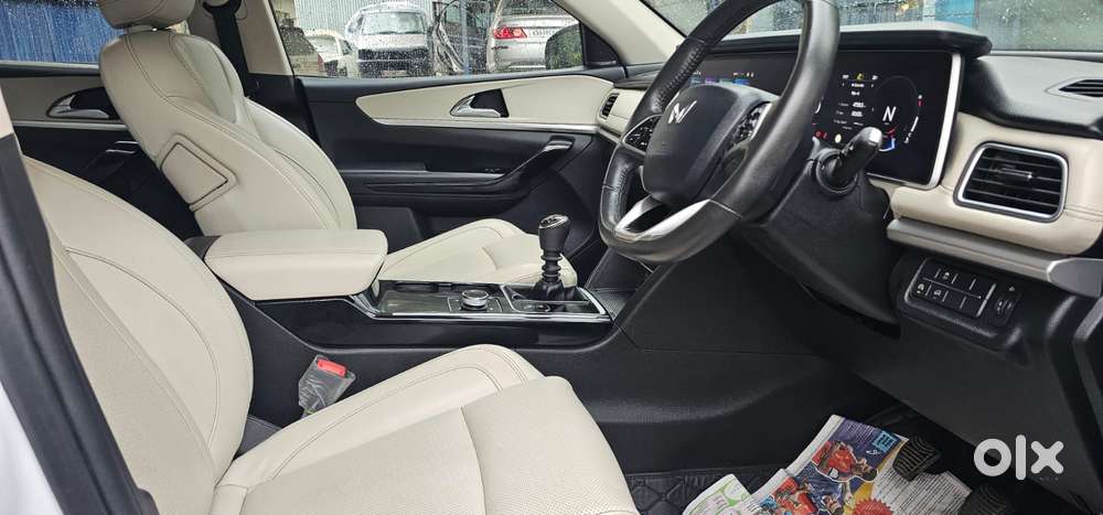 Mahindra Xuv700 2.2 Ax 7 Diesel Mt Luxury Pack Str, 2023, Diesel