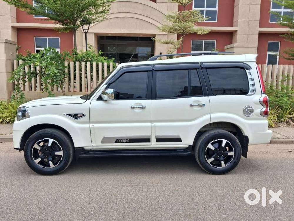 Mahindra Scorpio Classic 2.2 S 11 Mt 7 Str, 2022, Diesel