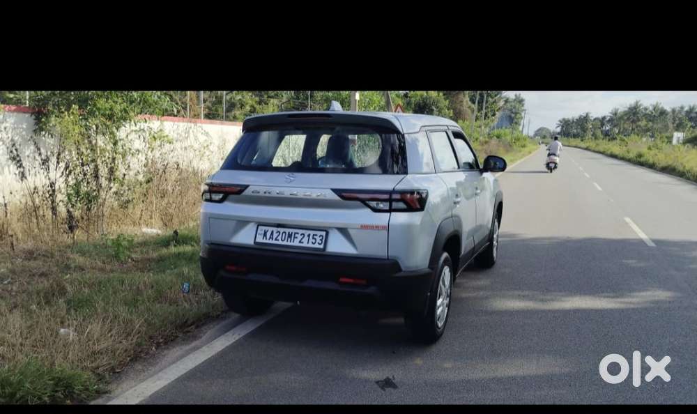 Maruti Suzuki Brezza 1.5 Lxi Smart Hybrid, 2023, Petrol