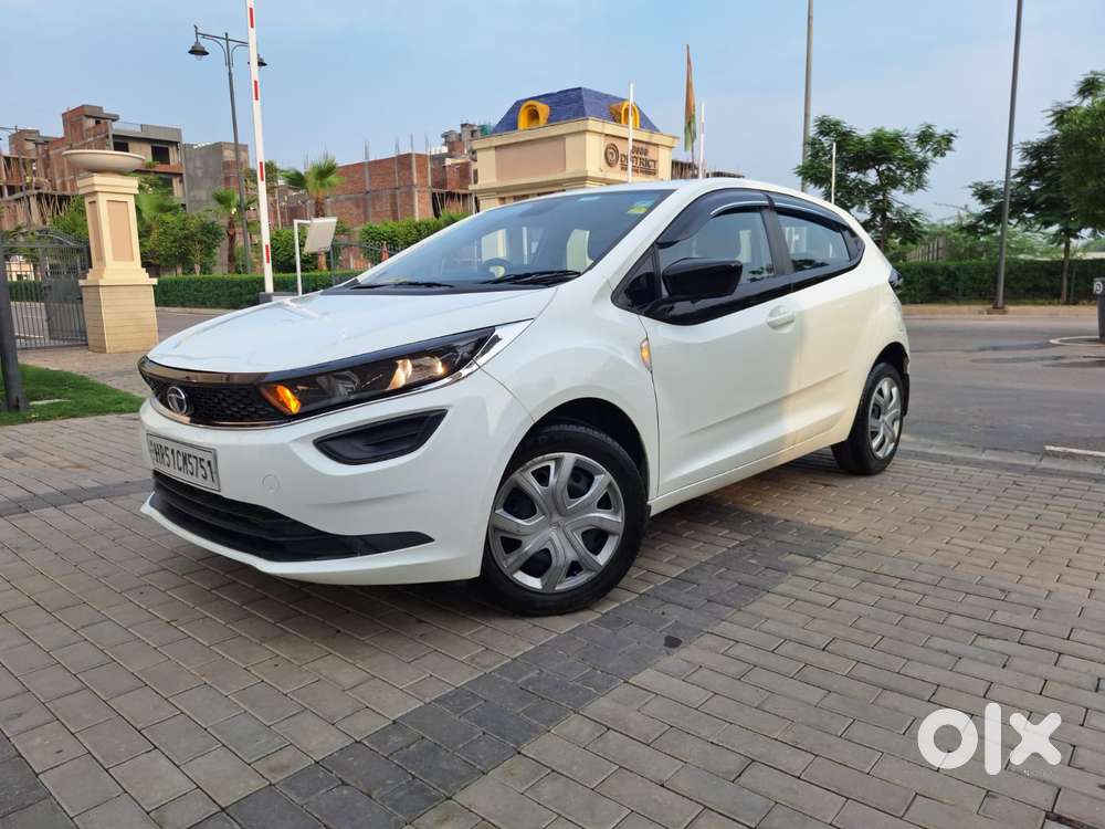 Tata Altroz Xm (s) Petrol, 2024, Petrol