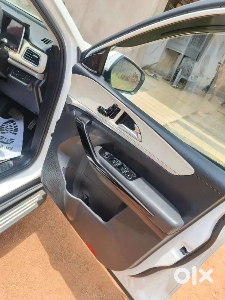 Mahindra Xuv700 Ax7l Awd 2.2 Diesel Automatic