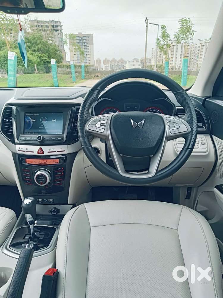 Mahindra Xuv300 W8 Amt Diesel, 2023, Diesel