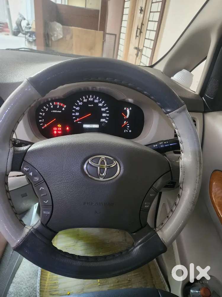 Toyota Innova 2011