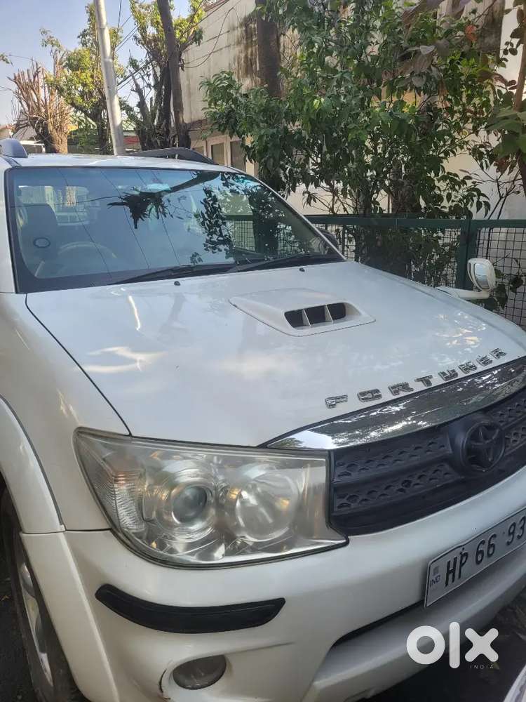 Army Officer Owned (second Owner) Fortuner 4x4 Manual/ Hp Registered