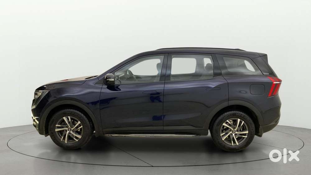 Mahindra Xuv700 2.0 Ax 5 Petrol At Str, 2023, Petrol