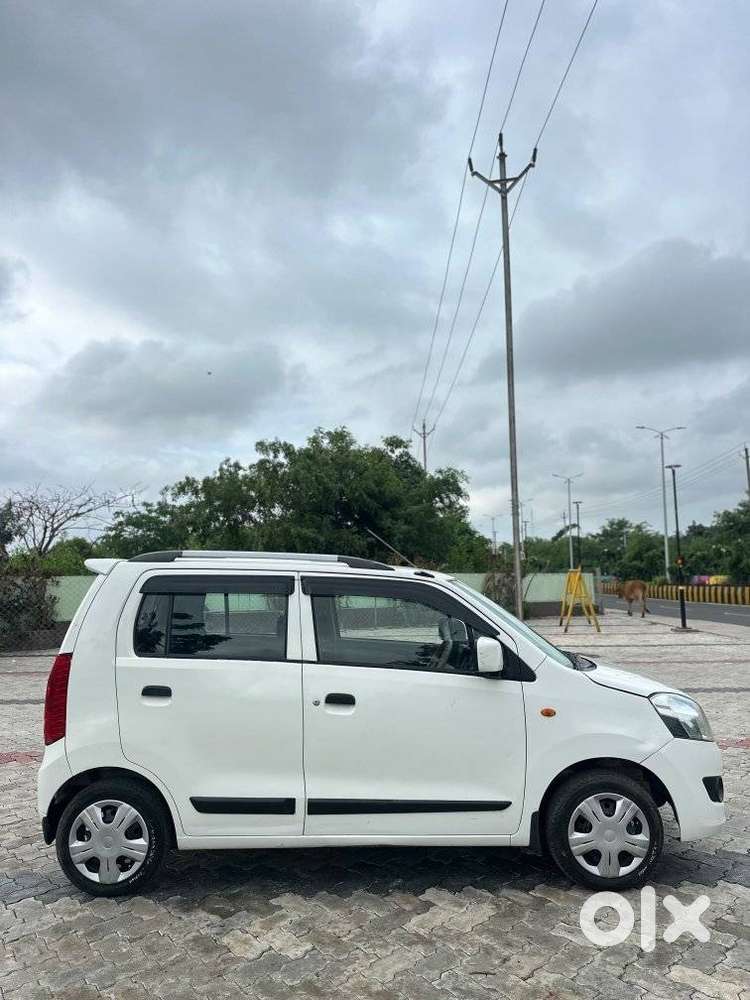 Maruti Suzuki Wagon R 1.0 Vxi, 2017, Cng & Hybrids