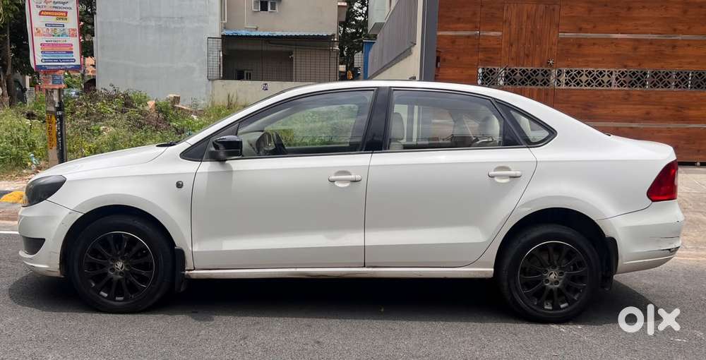 Skoda Rapid 1.5 Tdi At Elegance, 2014, Diesel