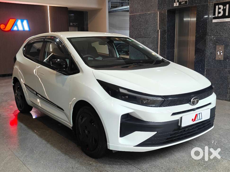 Tata Altroz, 2026, Petrol