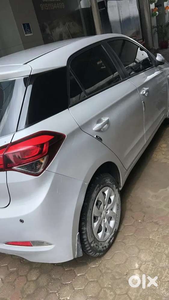Brand New I 20 In Showroom Condition With Mileage Of 17