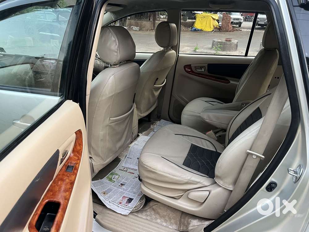 Toyota Innova 2004-2011 2.5 V Diesel 8-seater, 2008, Diesel