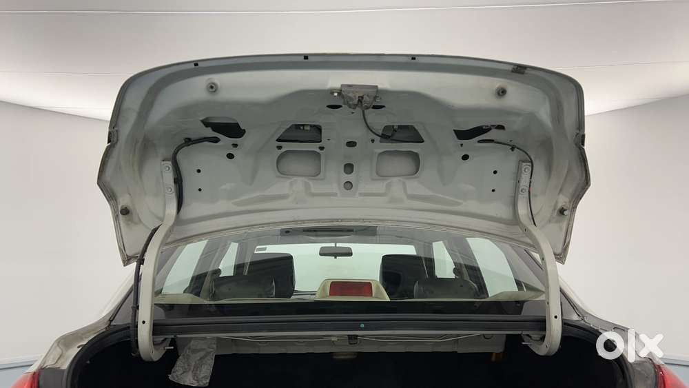 Maruti Suzuki Swift Dzire 1.3 Vxi, 2014, Petrol