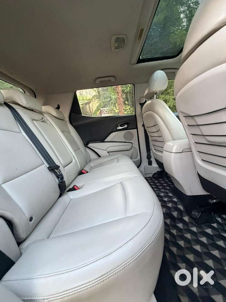 Mahindra Xuv300, 2019, Petrol