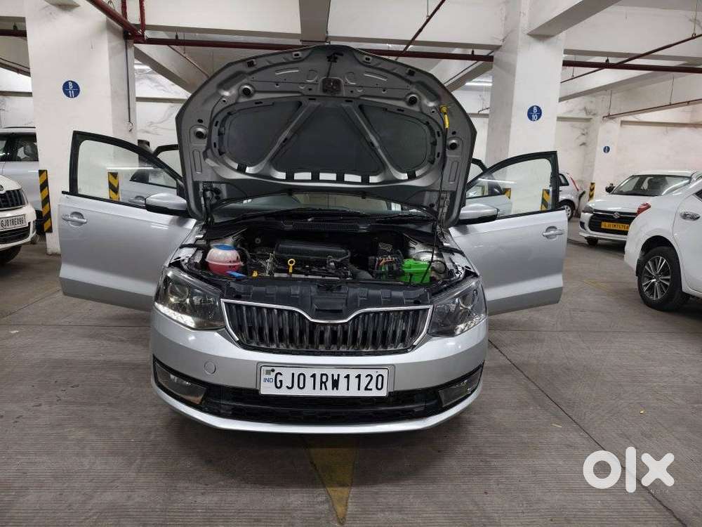 Skoda Rapid 1.6 Mpi At Style, 2017, Petrol
