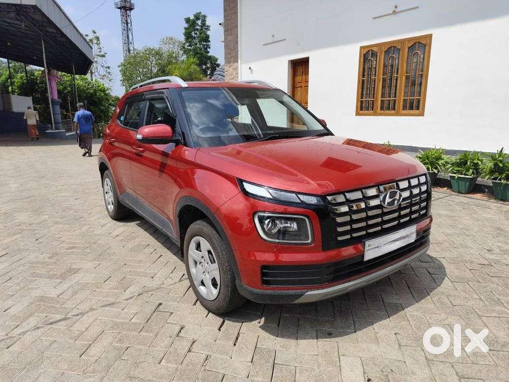 Hyundai Venue Sx Mt, 2023, Petrol