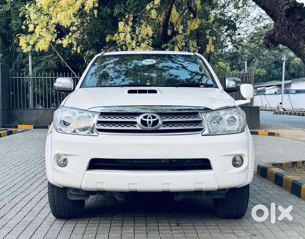 Toyota Fortuner, 2010, Diesel