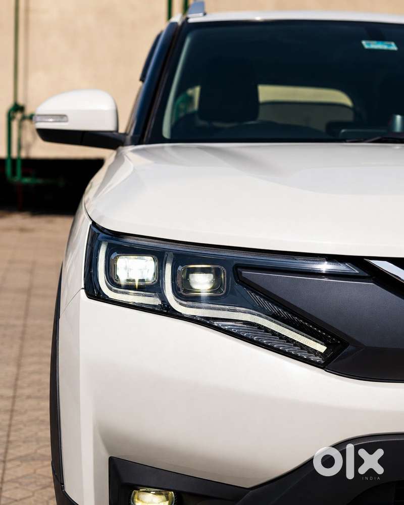 Maruti Suzuki Brezza 1.5 Zxi Plus At Smart Hybrid, 2025, Petrol