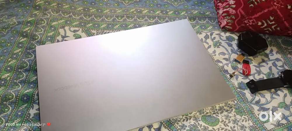 Intel i5 12gen
RAM-8GB.   512GB SSD 
Irex Grafics-4GB