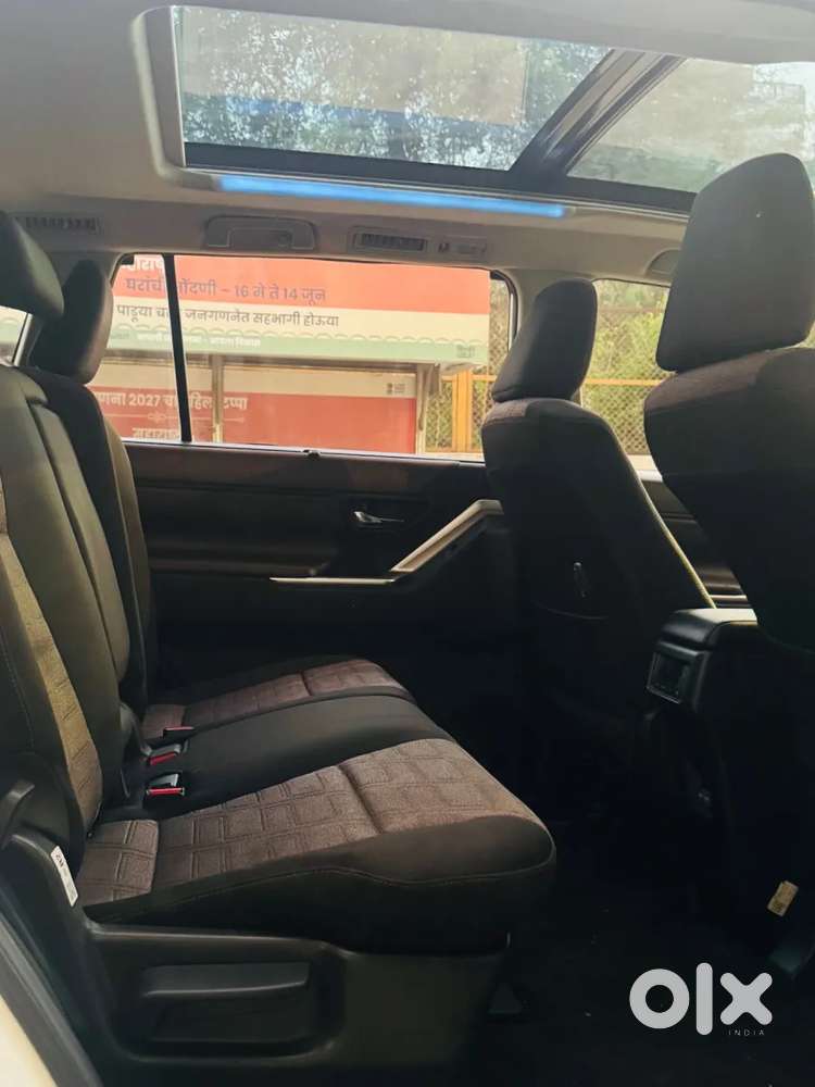 Toyota Innova Hycross 2.0 Vx (o) Hybrid 8 Str, 2024, Petrol