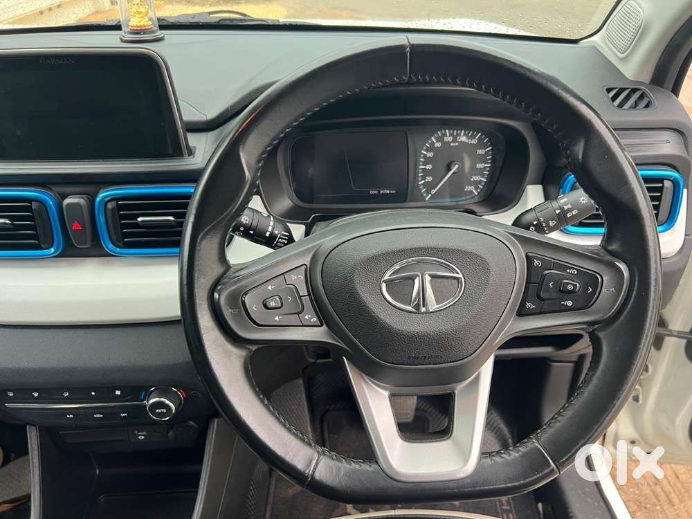 Tata Punch Creative Dual Tone Amt Sunroof, 2022, Petrol