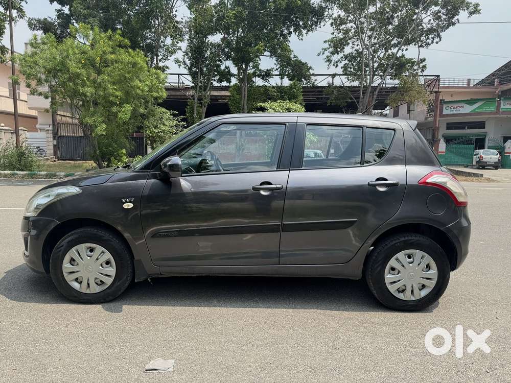 Maruti Suzuki Swift Lxi Optional-o, 2017, Petrol