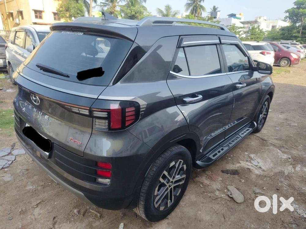 Hyundai Venue Petrol 2023