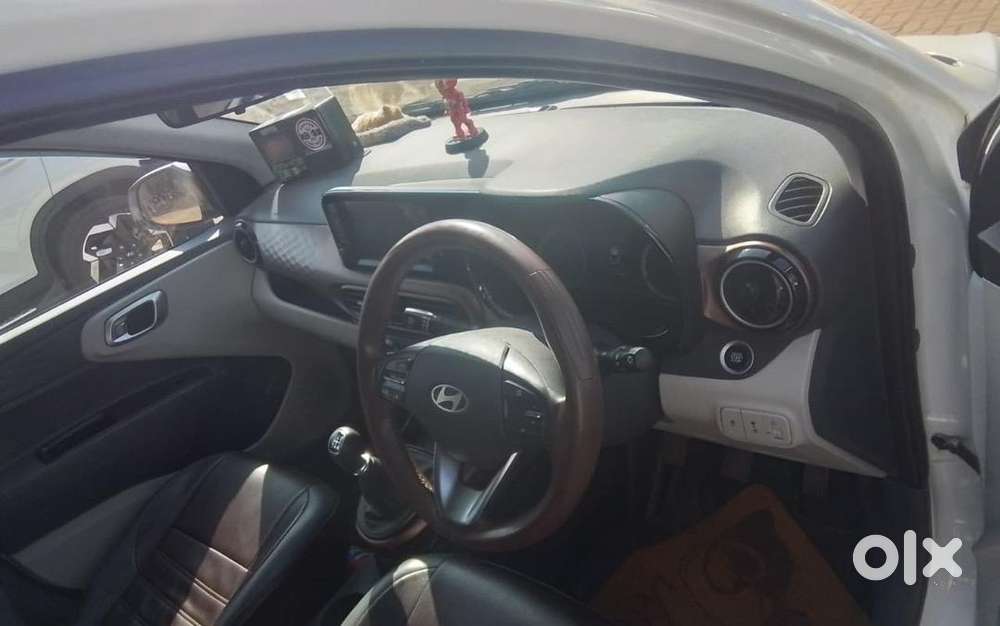 (taxi ) Hyundai Aura (sx Cng) Top Vairiant