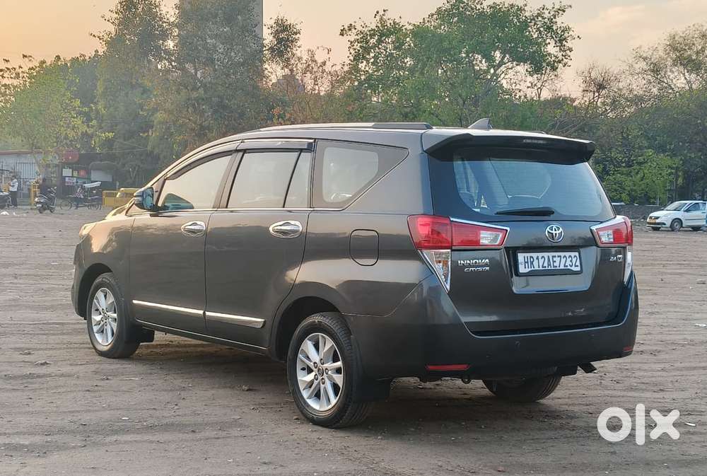 Toyota Innova Crysta 2.4 Vx Mt 8s, 2017, Diesel
