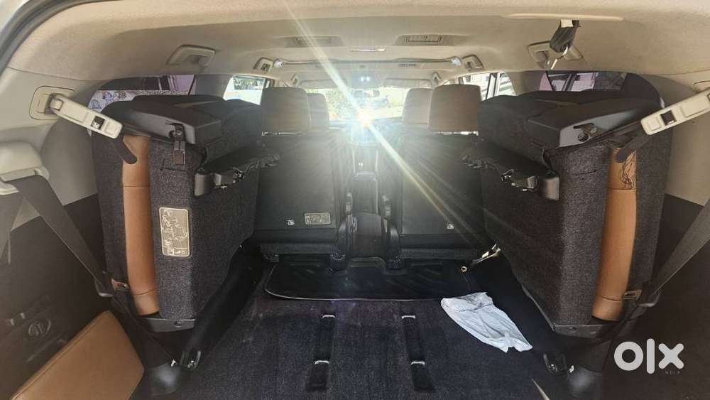 Toyota Innova Crysta 2.8z Automatic, 2017, Diesel