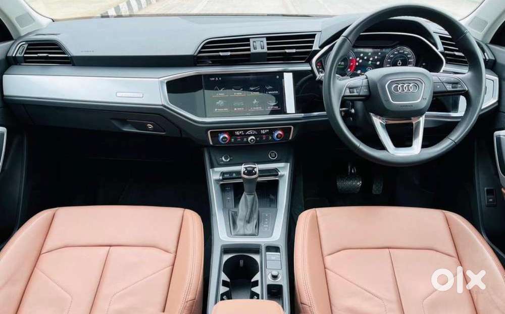 Audi Q3 40 Tfsi Premium, 2023, Petrol