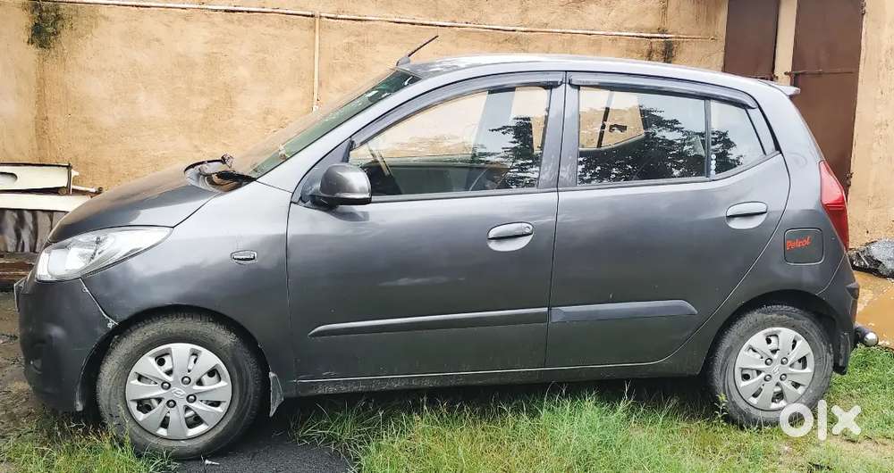 Hyundai I10 Sportz Petrol 2011