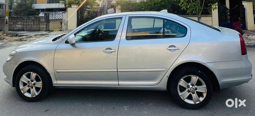 Skoda Laura 1.8 Tsi Ambiente, 2010, Petrol