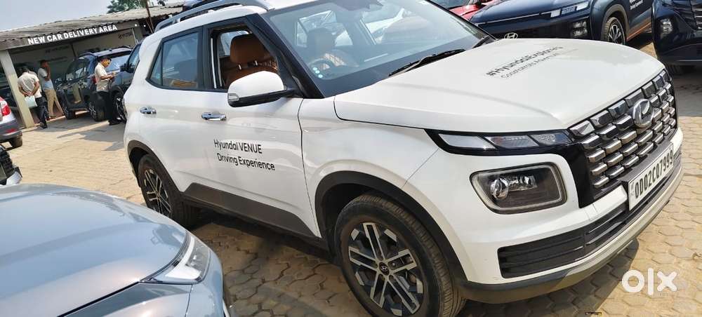 Hyundai Venue, 2023, Petrol