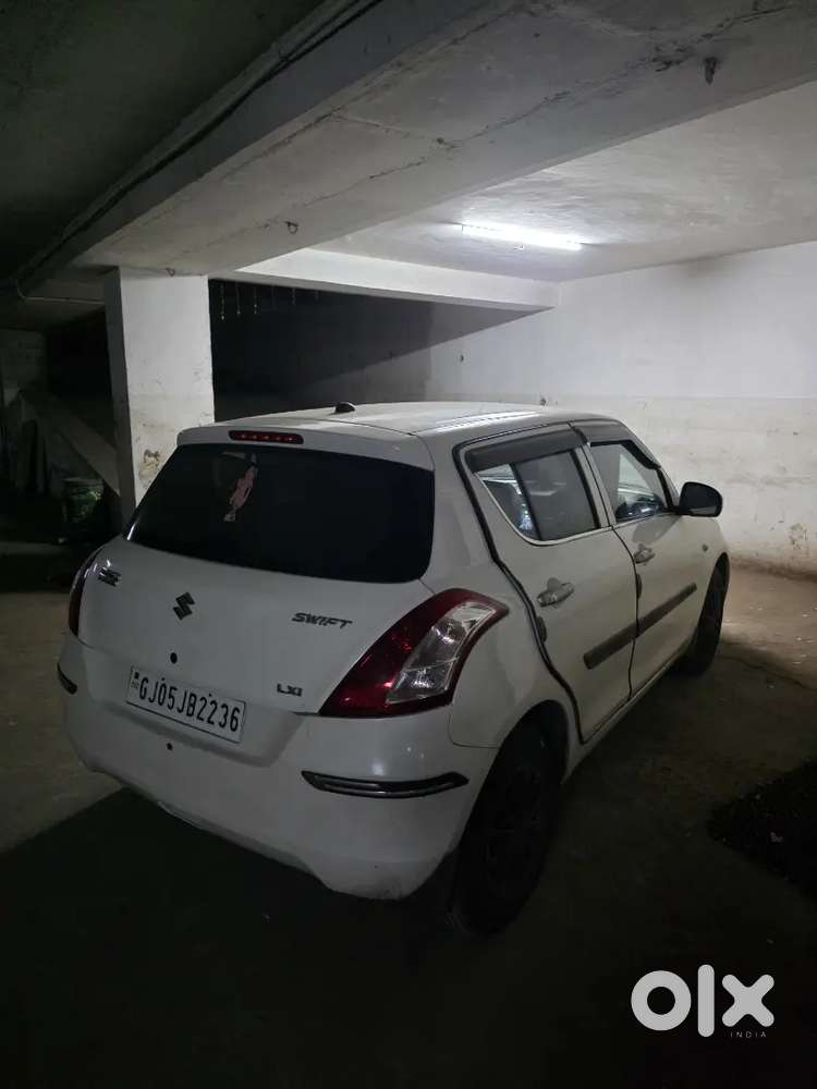 Maruti Suzuki Swift Lxi 2012 Car