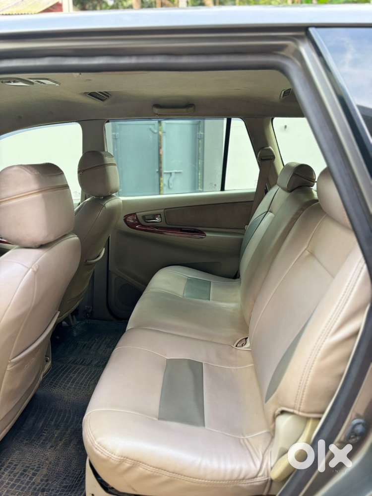 Toyota Innova 2010 Diesel 185000 Km Driven