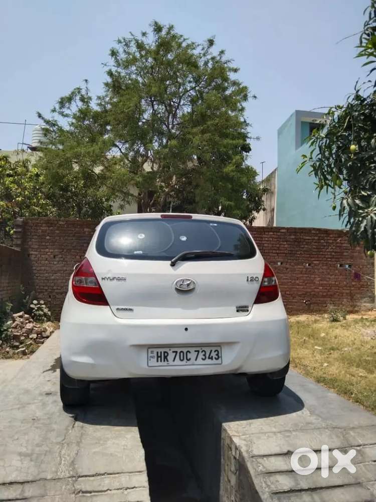 Hyundai I20 2011 Diesel 100000 Km Driven