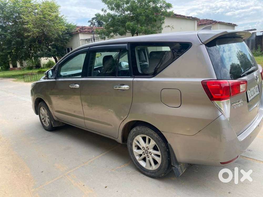 Toyota Innova Crysta 2.4 G Mt, 2017, Diesel