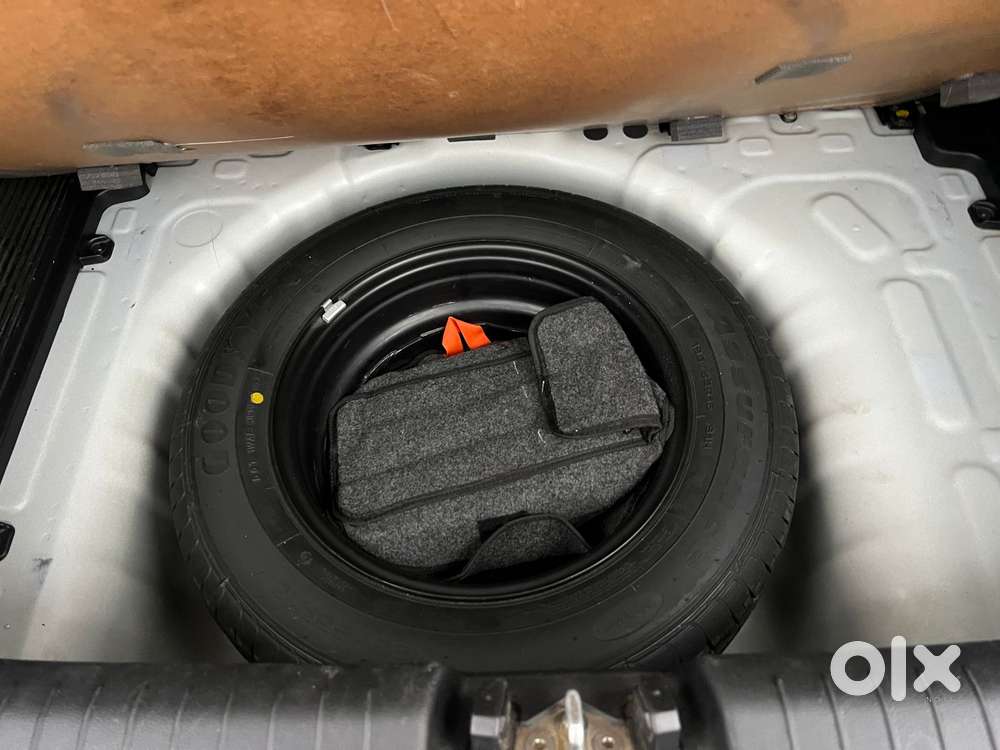 Hyundai Venue 1.2 S (o), 2022, Petrol