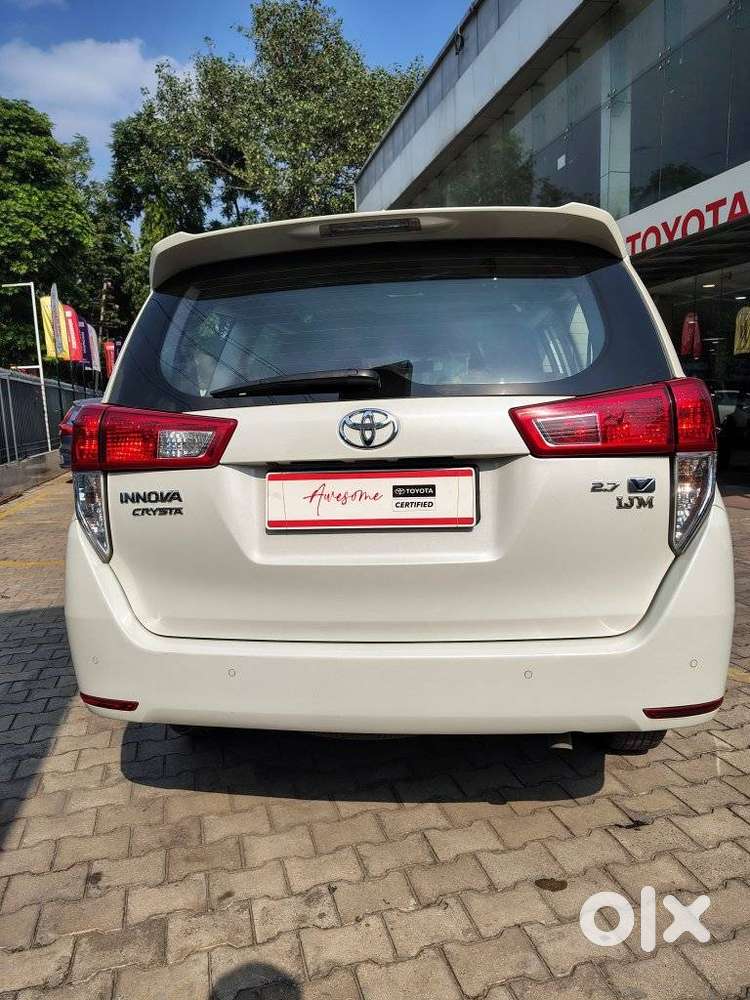 Toyota Innova Crysta 2.7v Mt, 2022, Petrol