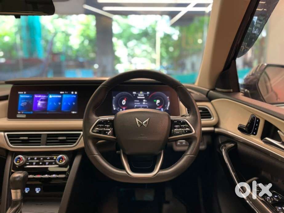 Mahindra Xuv700 2.0 Ax 7 Petrol At Luxury Pack Str, 2022, Petrol