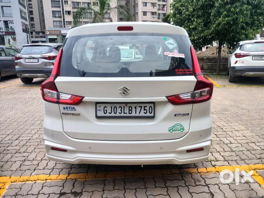 Maruti Suzuki Ertiga 7 Seater Smart Hybrid First Owner White Color