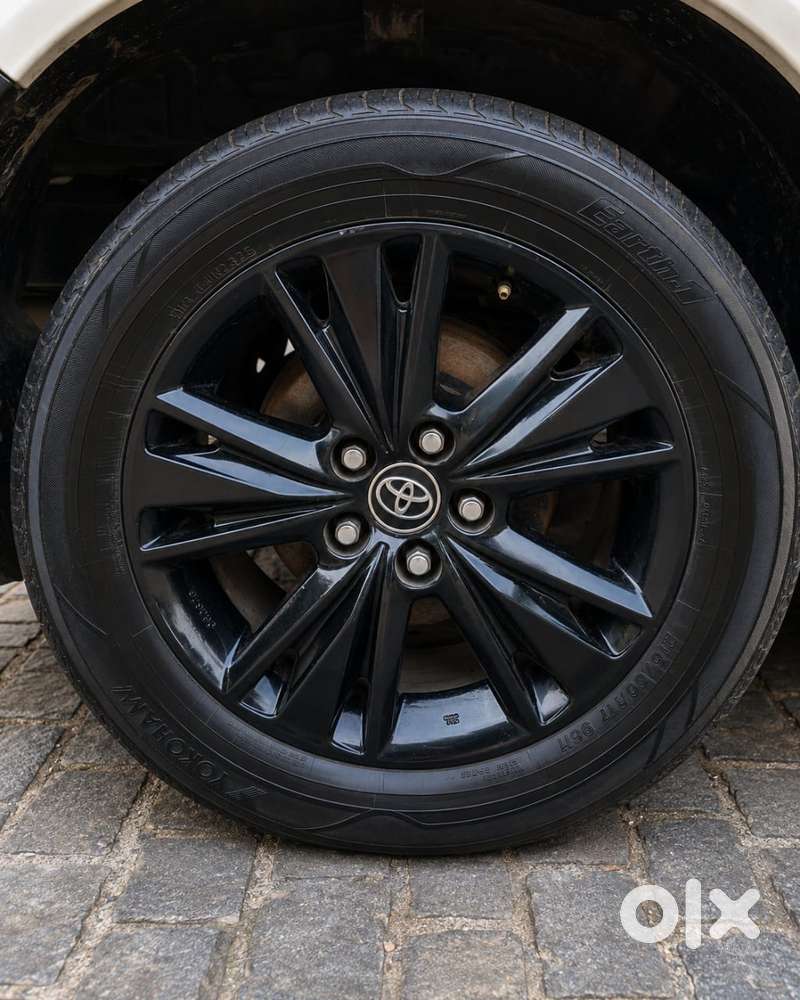 Toyota Innova Crysta 2.8 Zx At 7 Seater, 2018, Diesel
