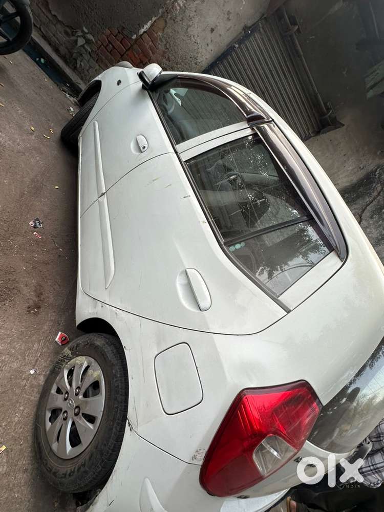 Hyundai I10 Sportz 2013