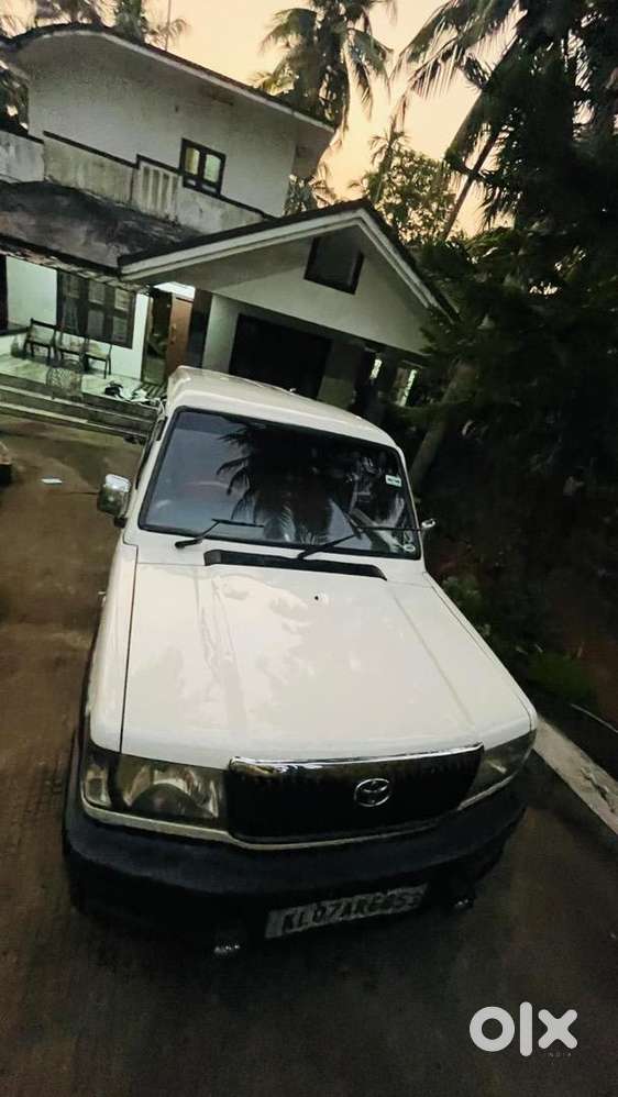 Toyota Qualis 2004 Diesel Well Maintained