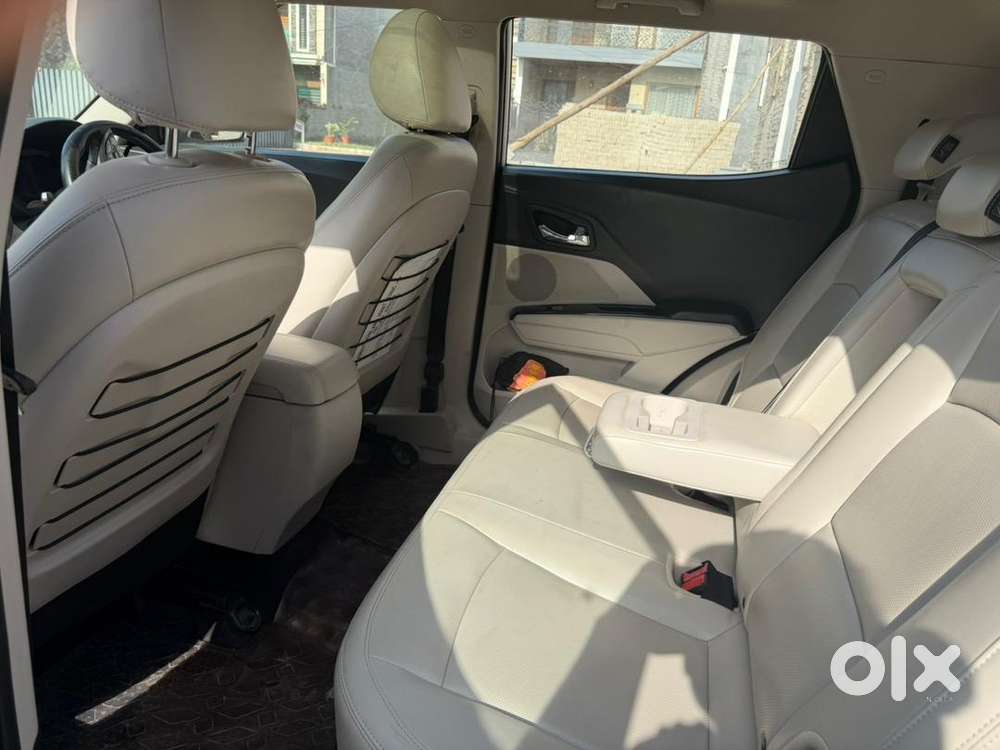 Mahindra Diesel Car 2019 Automatic Sunroof