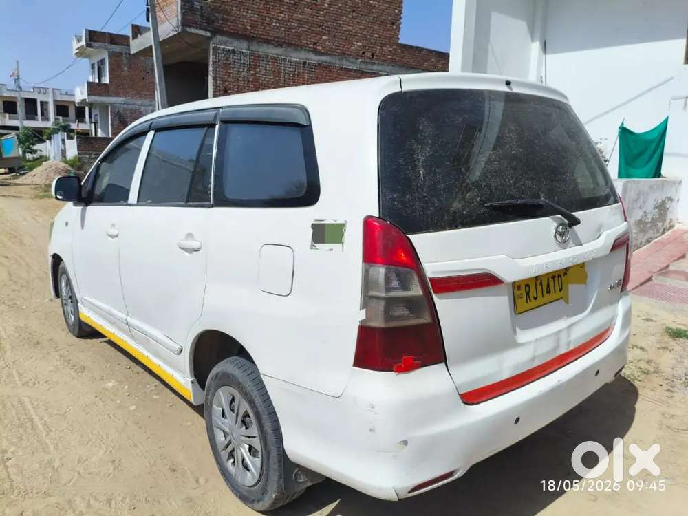 Innova 7+1 Taxi Permit